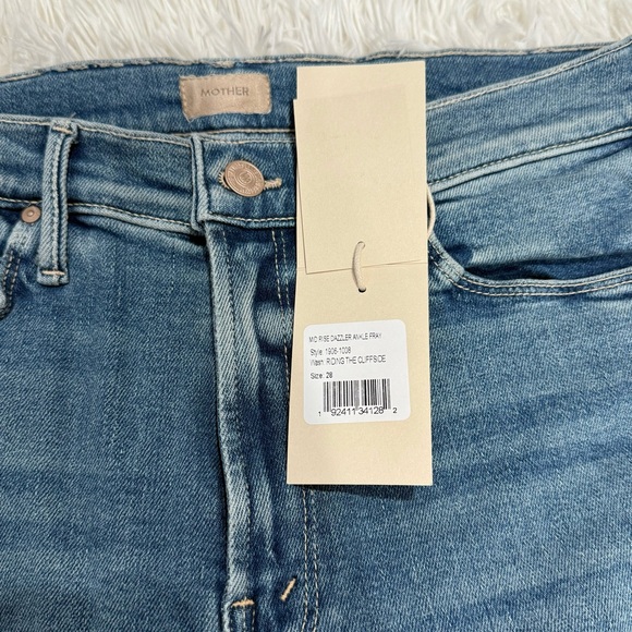 The Mid Rise Dazzler Ankle Fray - Picture 6 of 8